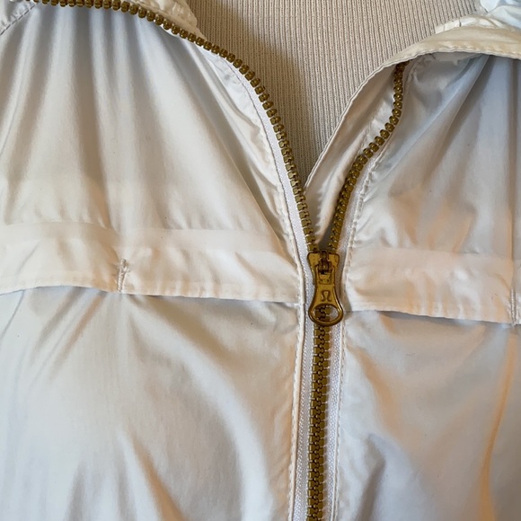 lululemon athletica Jackets & Blazers - White Lulu windbreaker 💕